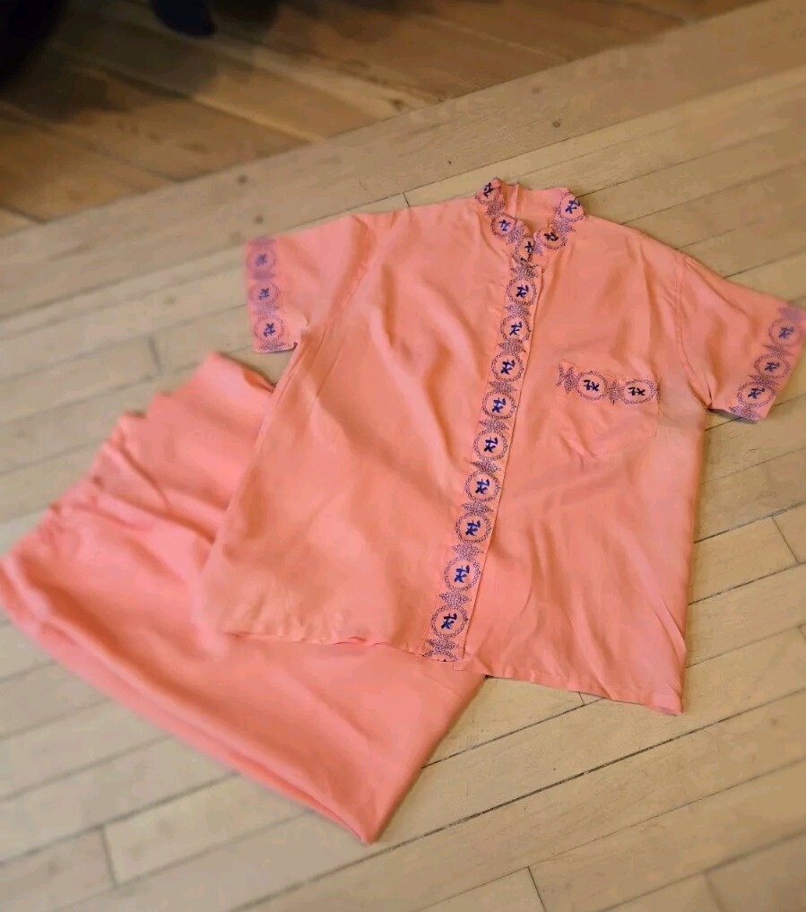 VTG 1940s Beach Pajamas Salmon Pink Rayon Blue Embroidered 2pc Set