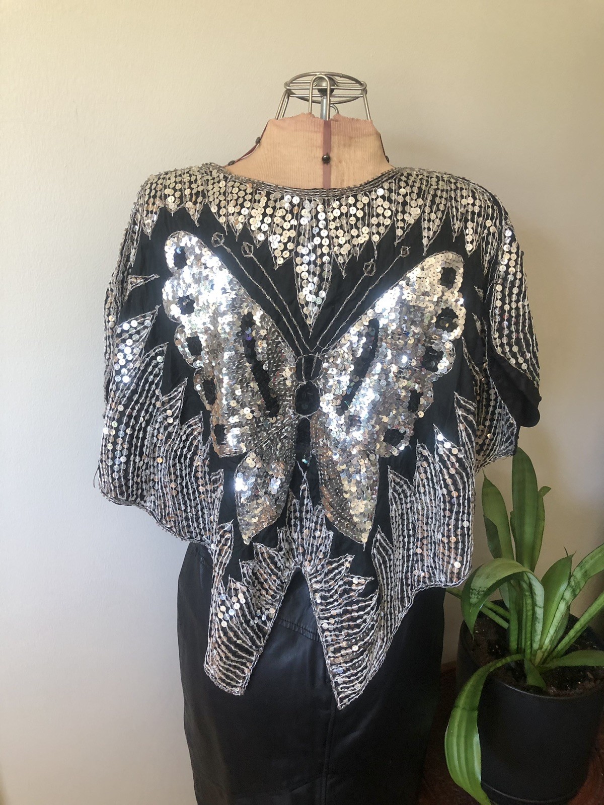 Vintage 1970’s-1980’s Silver And Black Sequin Butterfly Pullover Poncho Capelet