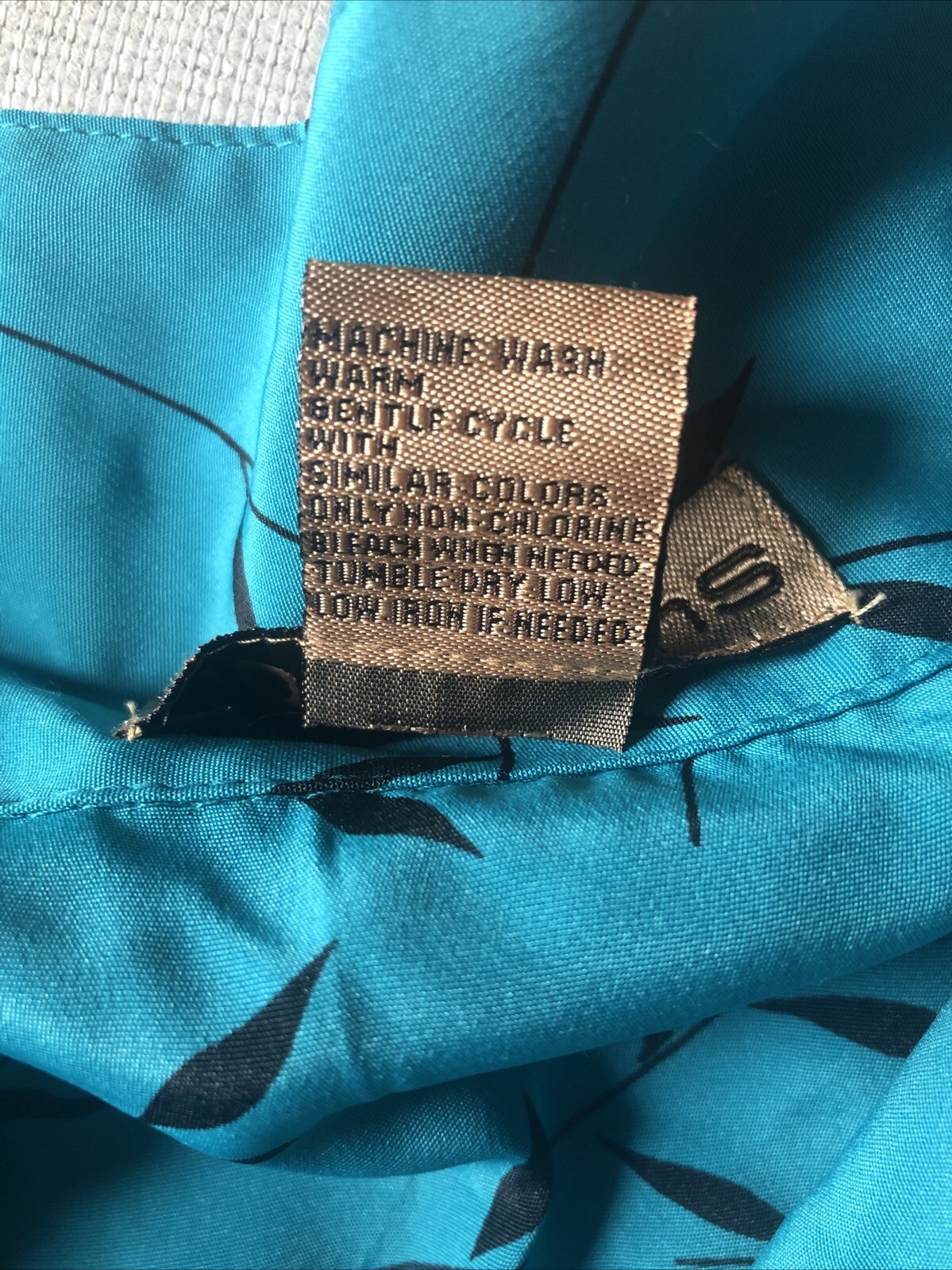 Vtg Notations L Silky Lightweight Turquoise Blue Relaxed Button Up Black Print