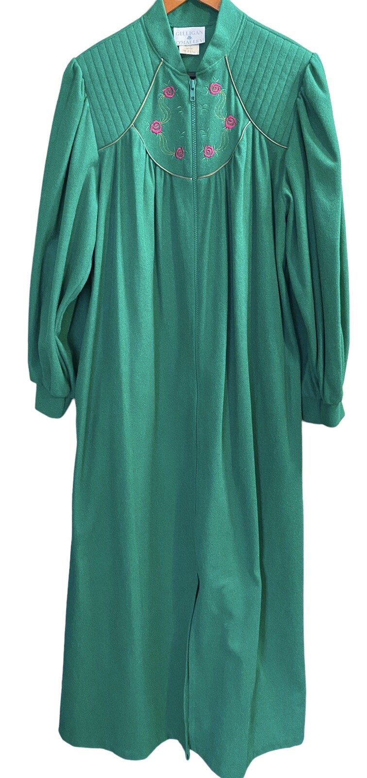 VTG Gilligan O’Malley Nightgown Green Velvet House Coat Embroidered Medium 12-14