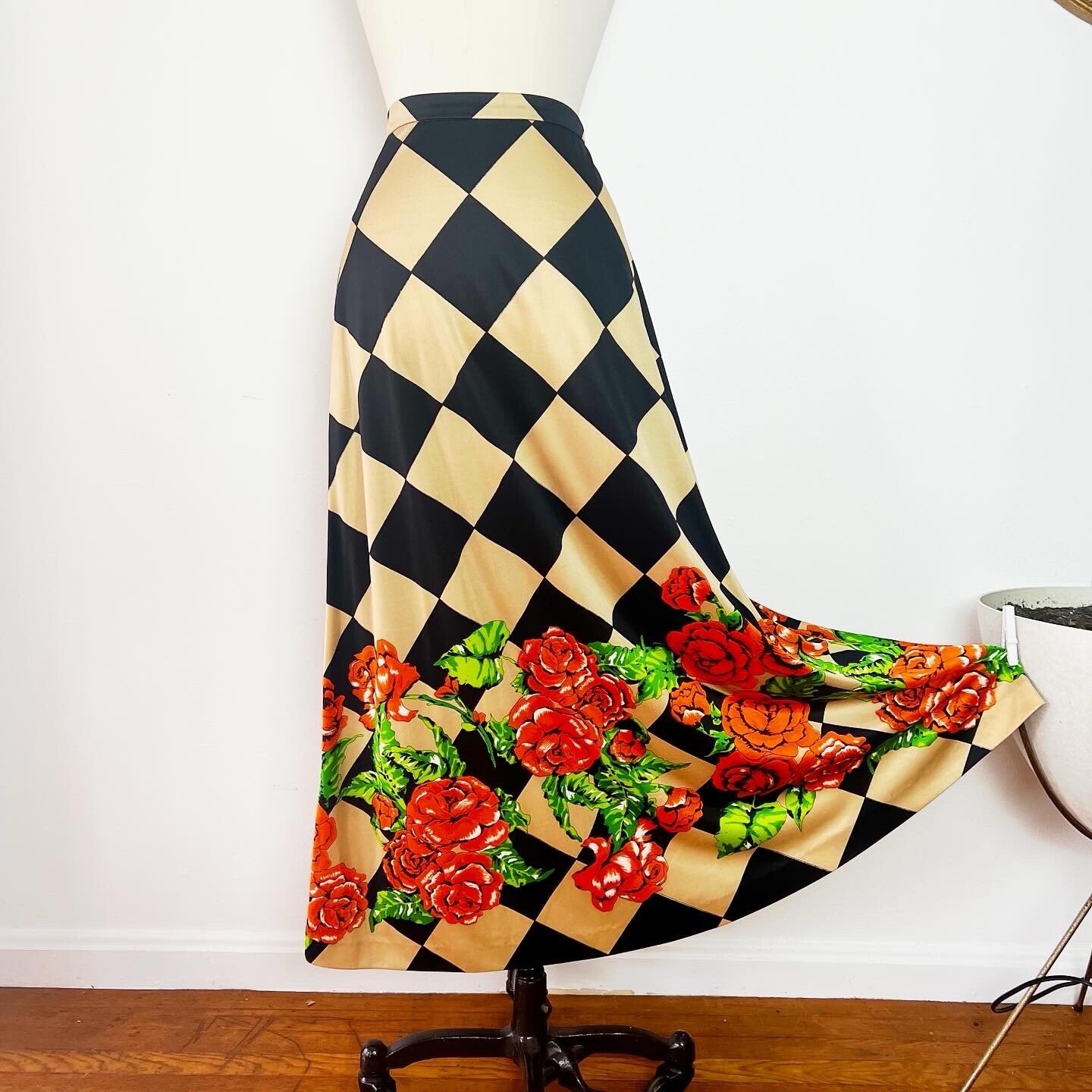 Mr. Dino SIGNED 60’s 60s 70’s 70s Vintage Diamond Rose Print Maxi Skirt 27w S M