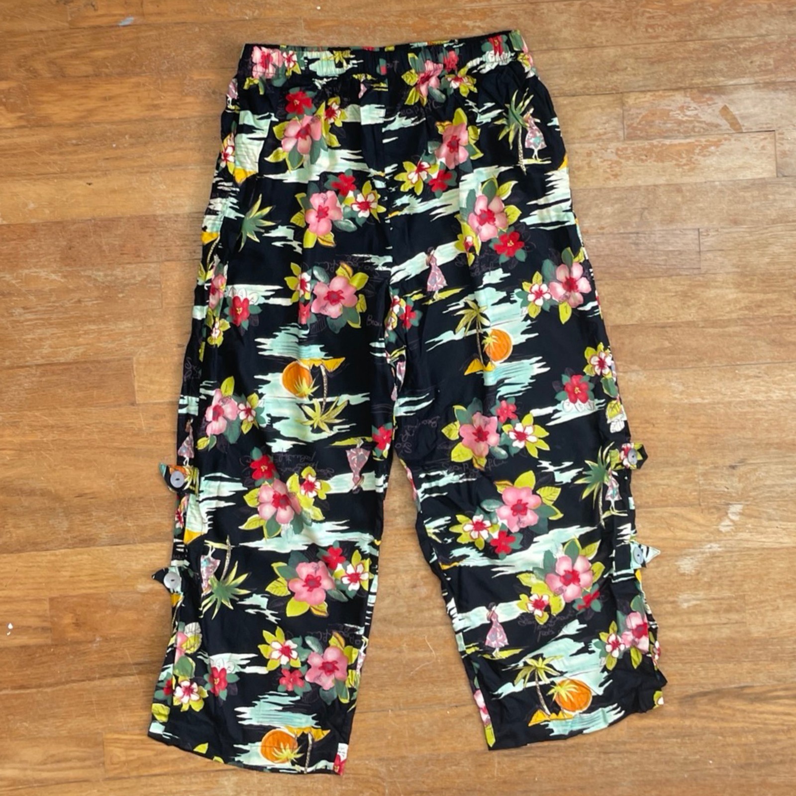 Vintage Tropical Print Capris Size Large 90s Floral Novelty Cropped Pants