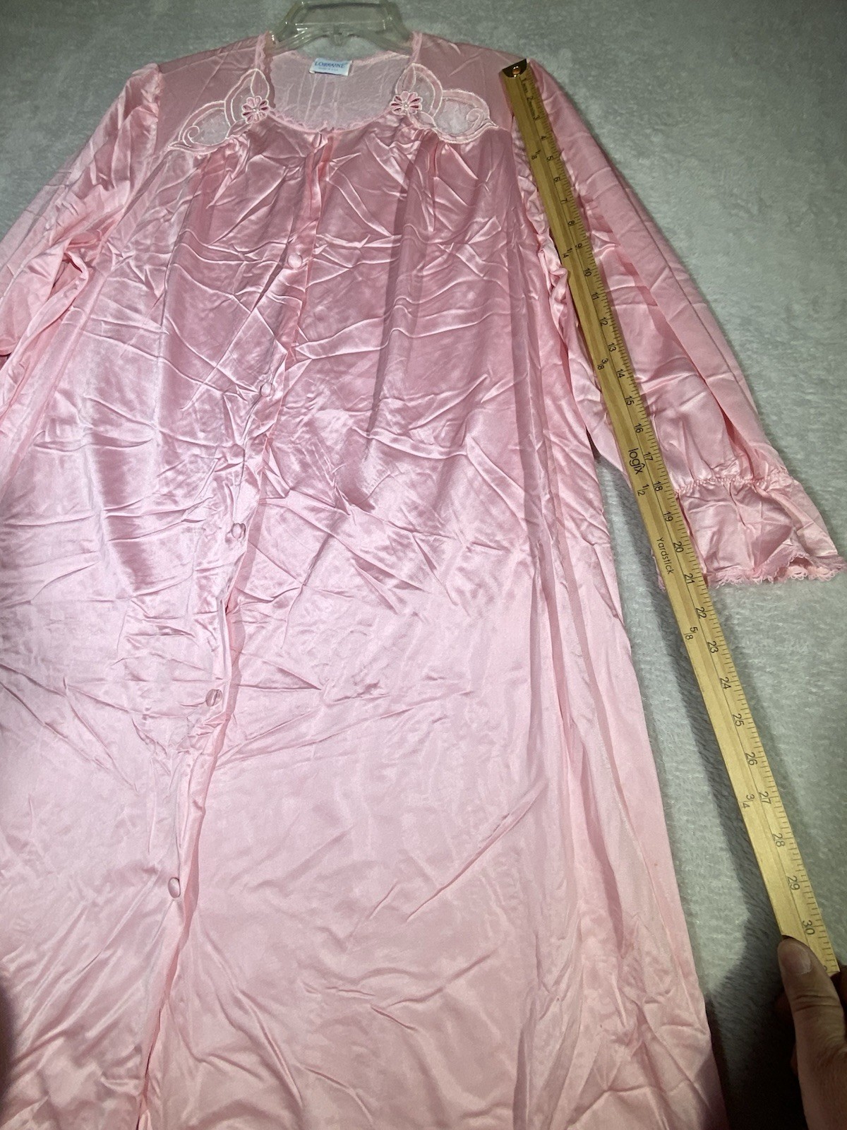 Vintage Lorraine Ice Pink Nylon Housecoat Lace Trim Covered Buttons Size Large