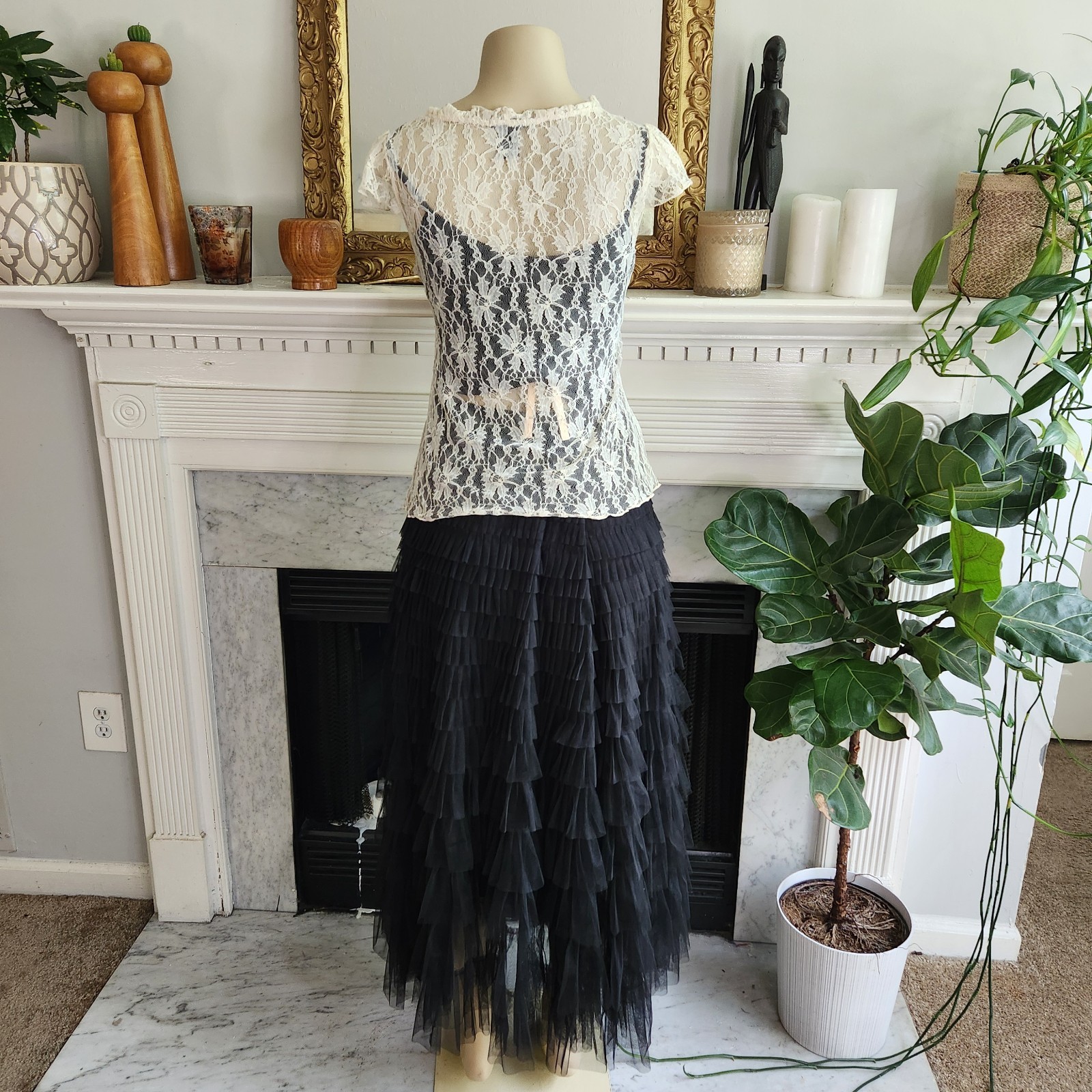 Vintage 90s Y2K Beige Lace Top Sz M Black Ribbon Sheer Ruffle Gothic Romantic
