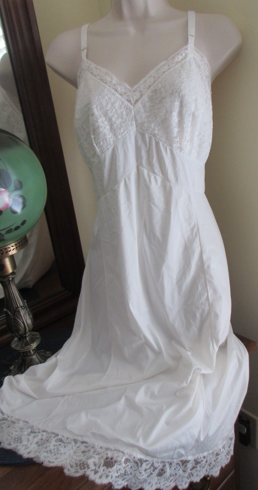 PENNEY’S ADONNA WHITE satiny nylon modesty panel LACY full slip sz 42 USA