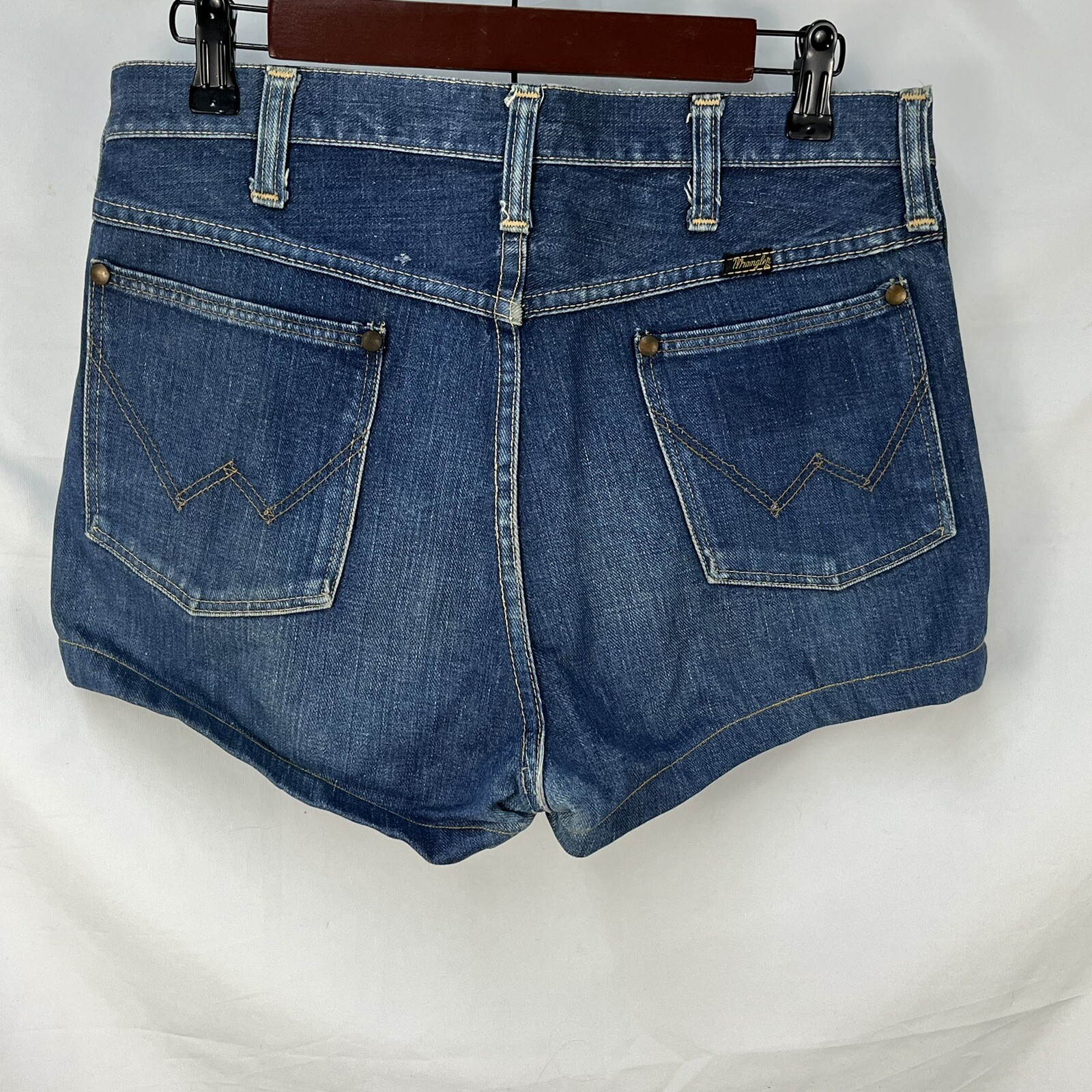 VINTAGE 60S WRANGLER SANFORIZED DENIM CUTOFF JEAN SHORTS SIZE 32 USA 2″ INSEAM