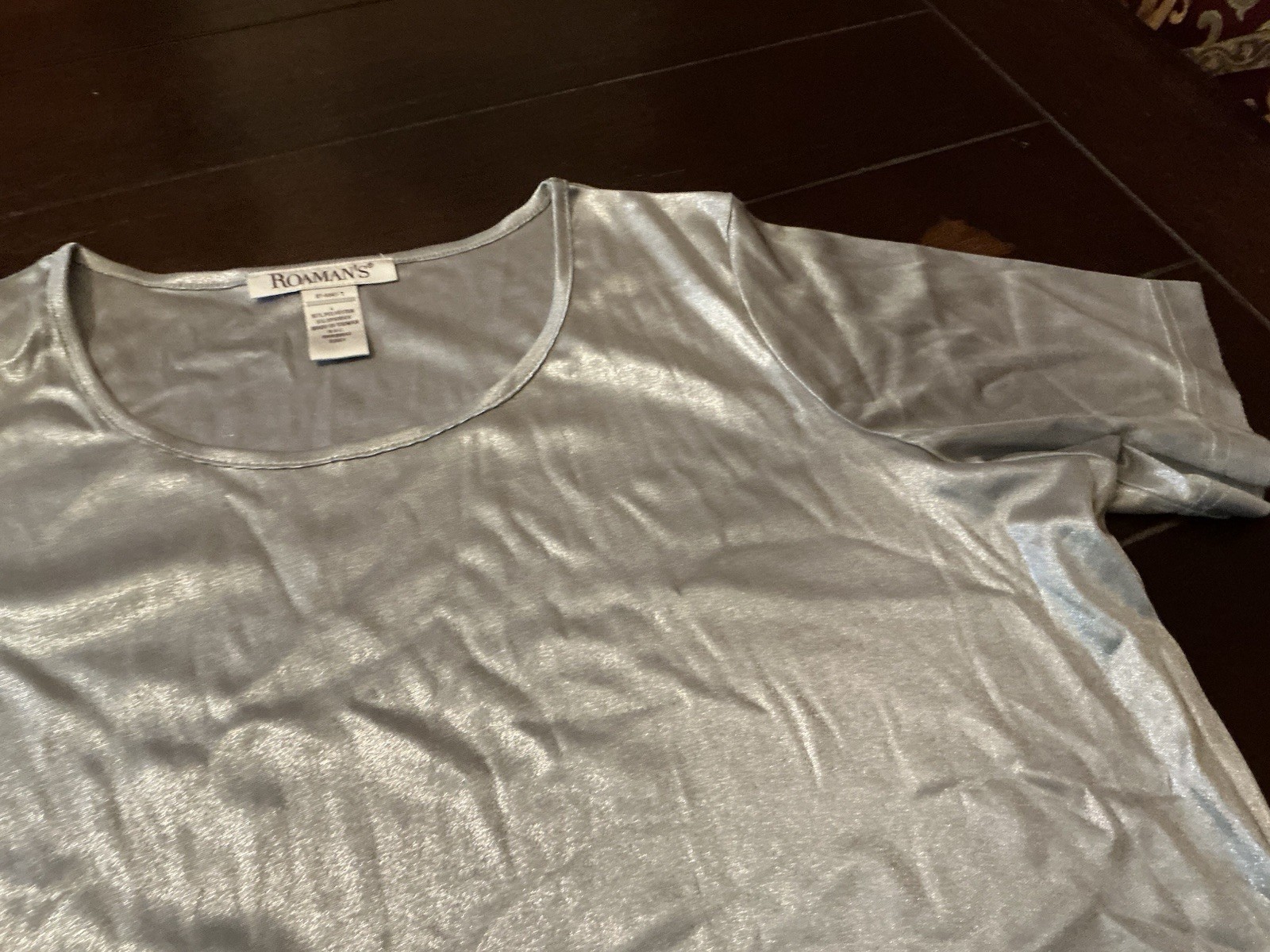 Silver Metallic Satin Shiny Camisole Shirt Top L, Roaman’s, short sleeve, used