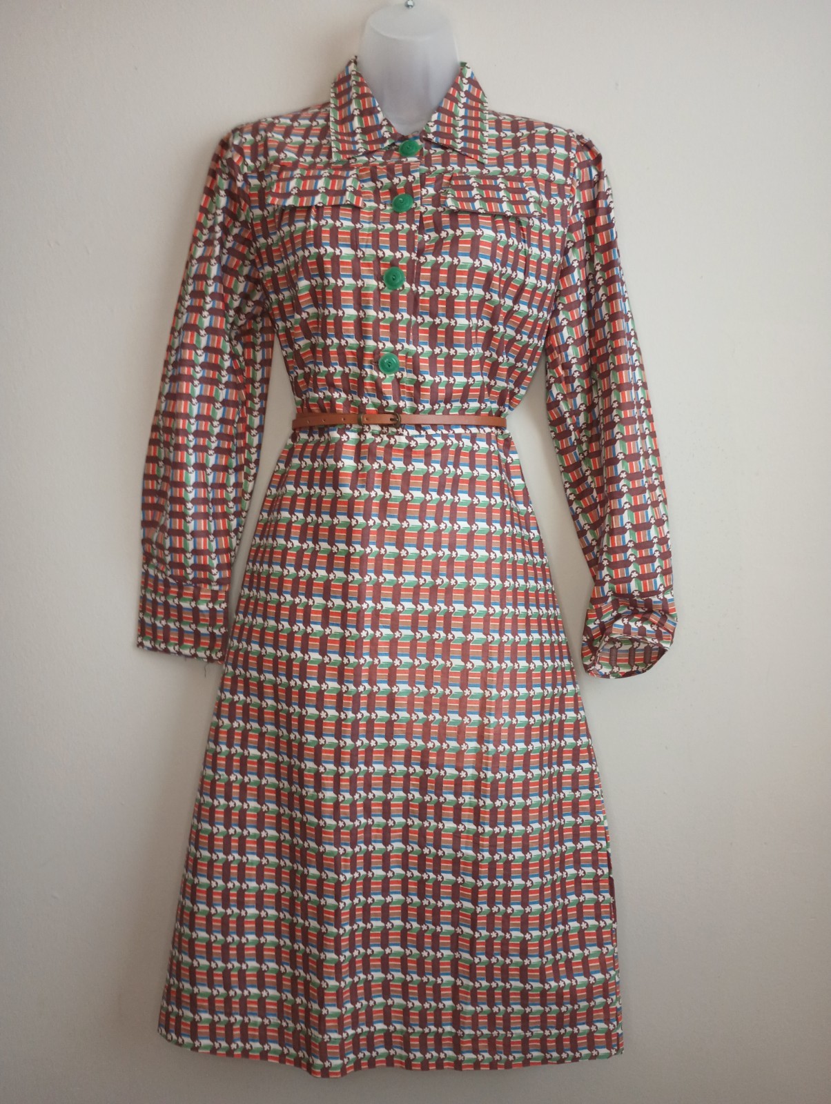 Vintage 70s Funky Mod Shirt Dress With Green Buttons Size Medium