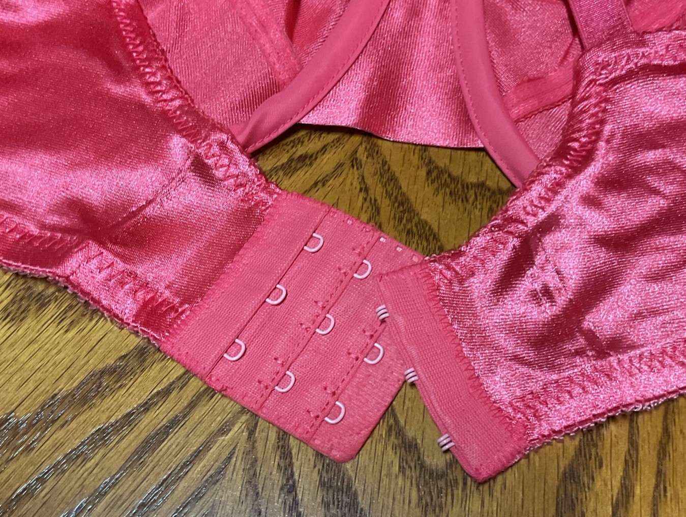 Vintage Adonna Shiny Second Skin Unlined Bra Women’s Size 40C Vibrant Pink
