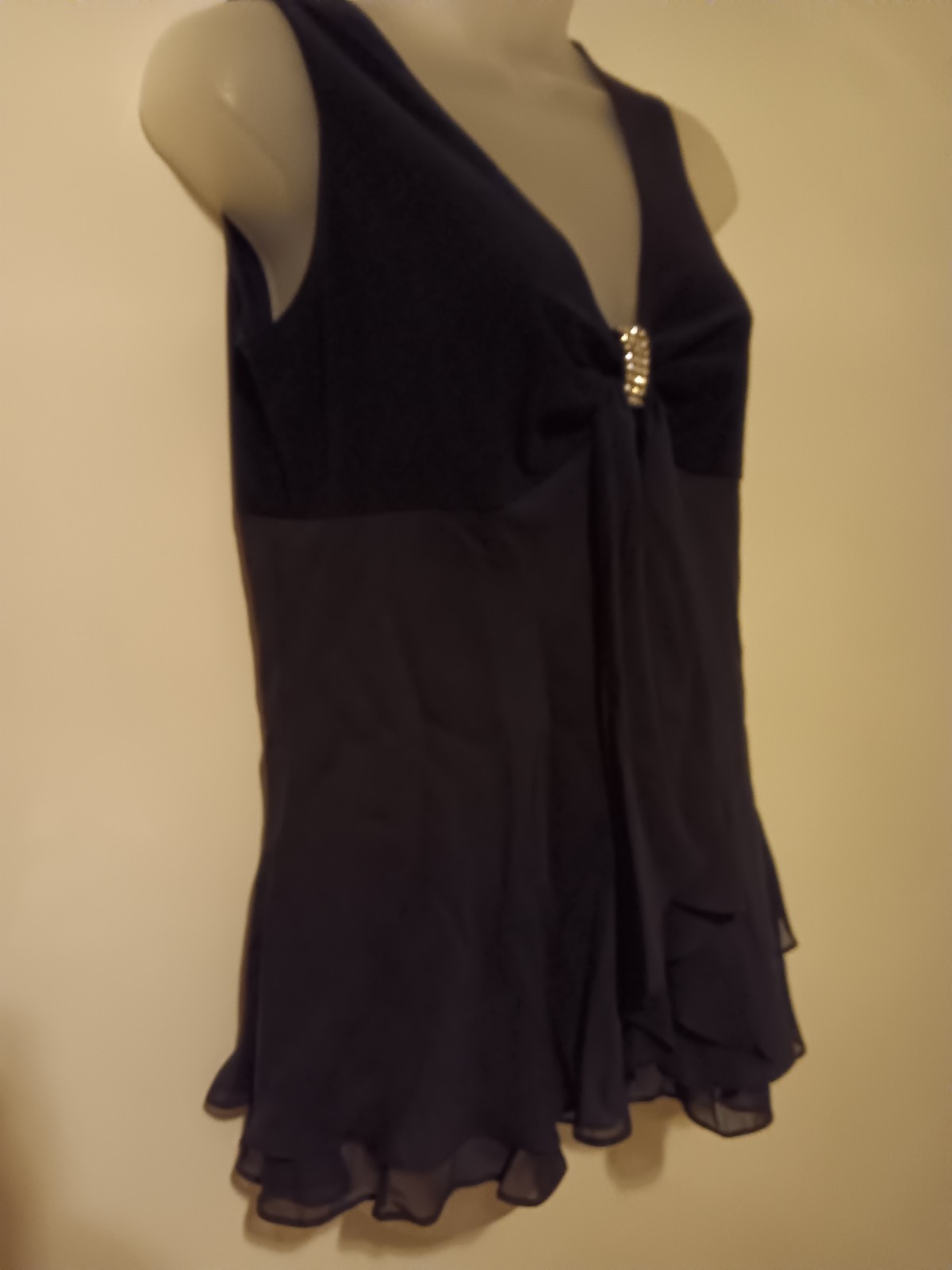 Vintage Onyx Nite Top Black Chiffon Layers Rhinestone Brooch Small EUC Vamp Glam