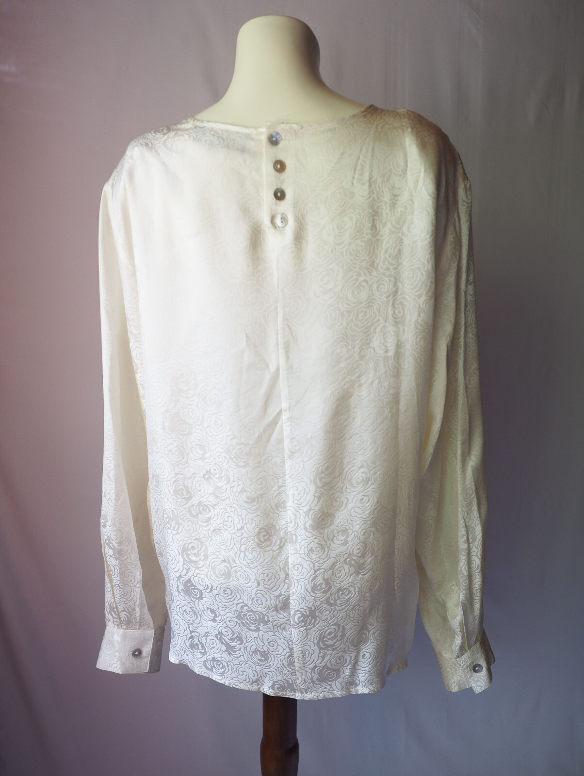 Vintage Harve Bernard by Bernard Holtzman Silk Blouse Jacquard Floral Ivory L