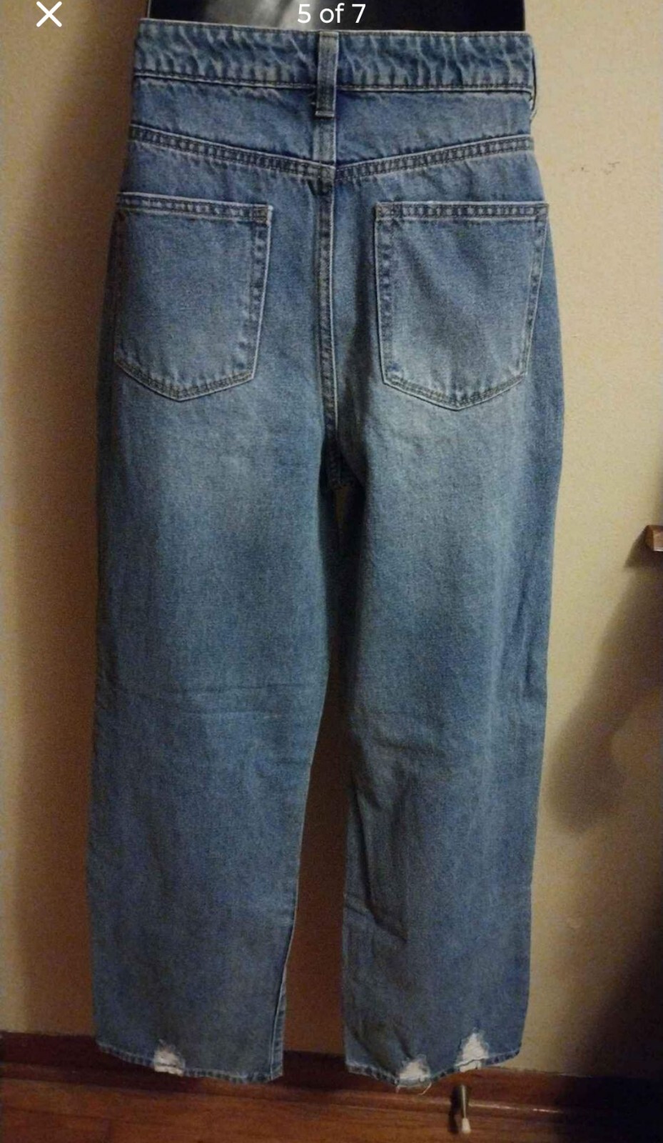 Woman’s Size 7 Vanilla Star 90’s Skater Ripped Denim Jeans