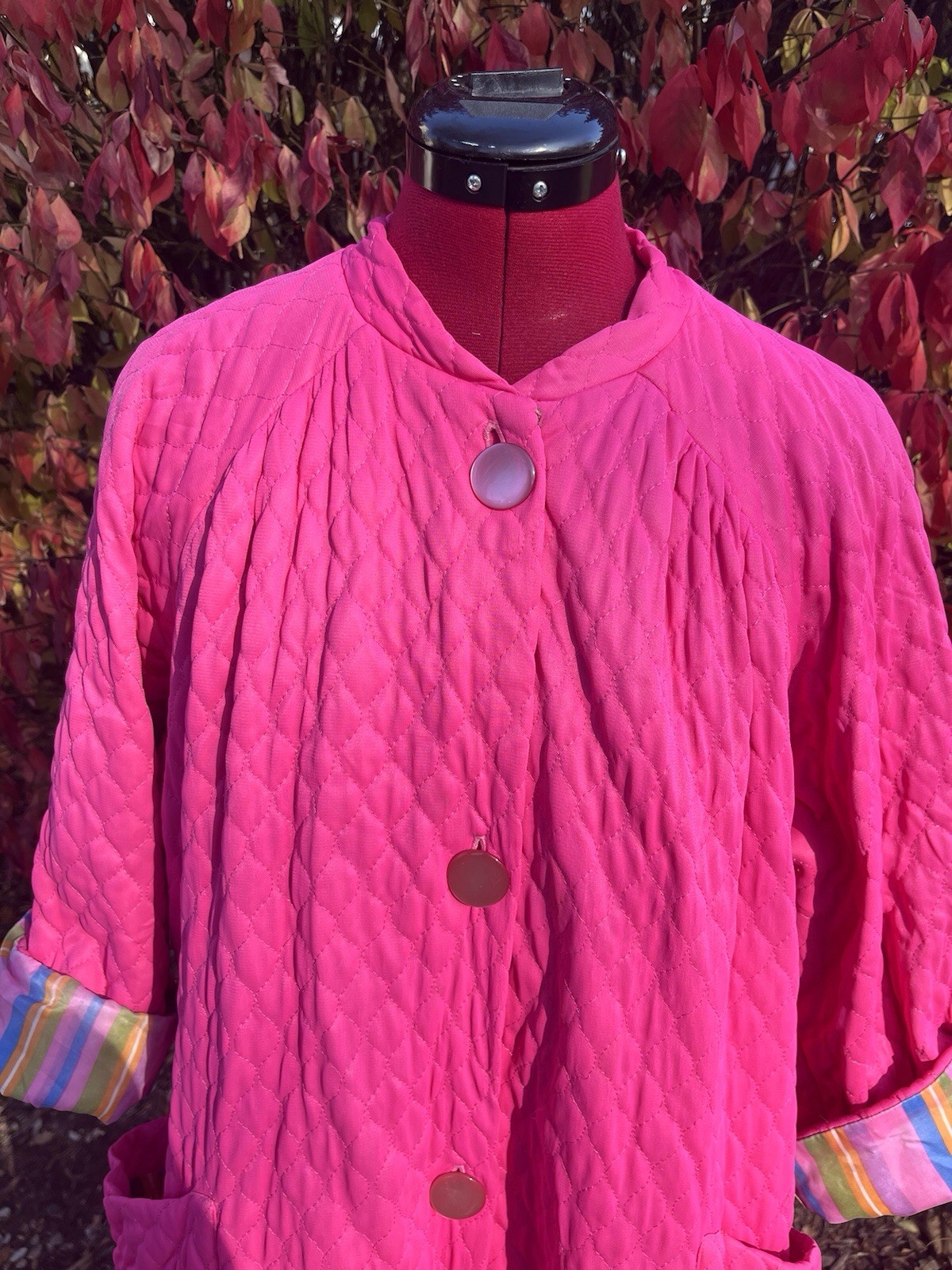 Vintage 1960s Loungees Hot Pink! Barbie Style Quilted Robe Rainbow Lining