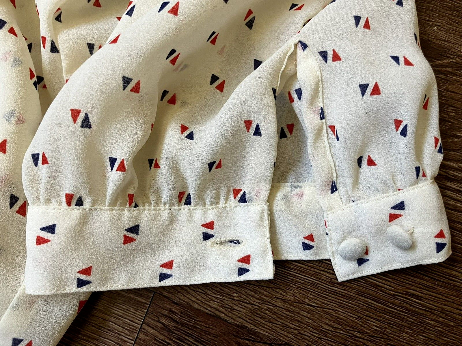 Vintage ’80s Laura & Jayne Short Sleeve Button Down Blouse Sheer Geometric Large