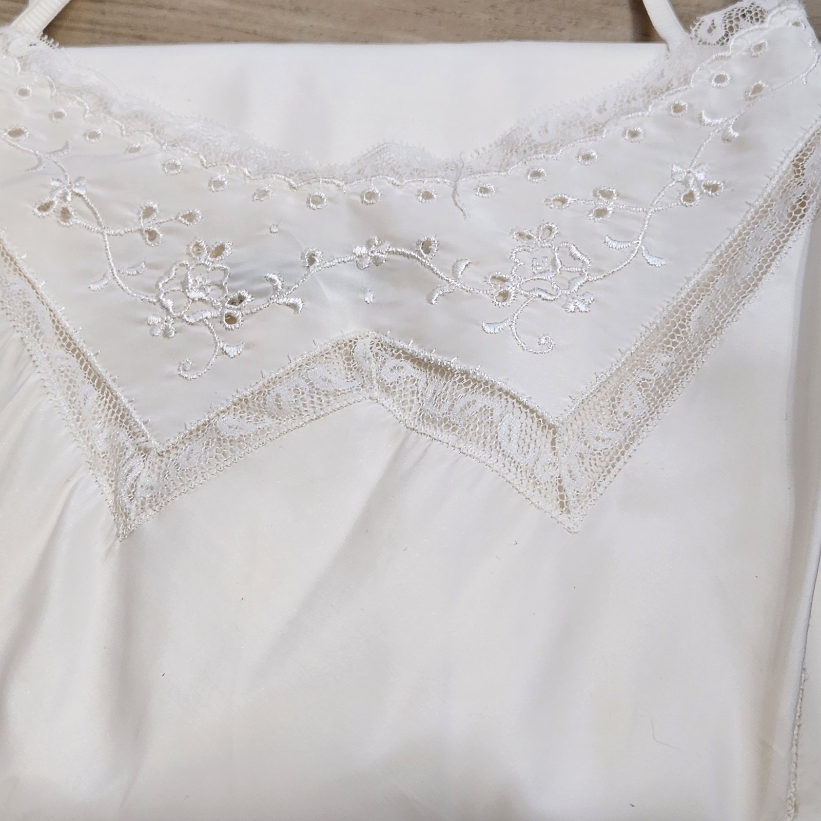 Vintage 1950s Barbizon Full Length Petticoat Lace Accent Side Zip Miss 18 (36 B)