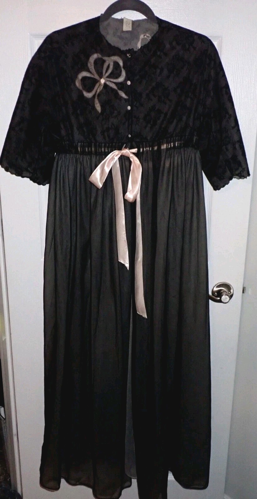Vintage EYEFUL by „FLAUMS” Medium M PEIGNOIR Robe Cover Black & Pink Ribbon