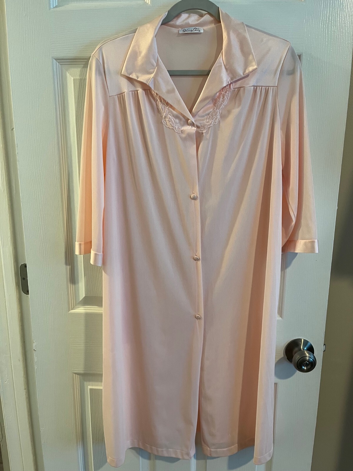 Vanity Fair Blush Pink Nylon Negligee – Size Small – Made in the USA Vintage