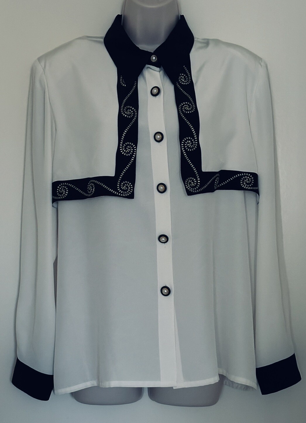 Bora Bora Vintage Blouse Size 12 White/Black Gold Embroidered Long Sleeve R3-O7