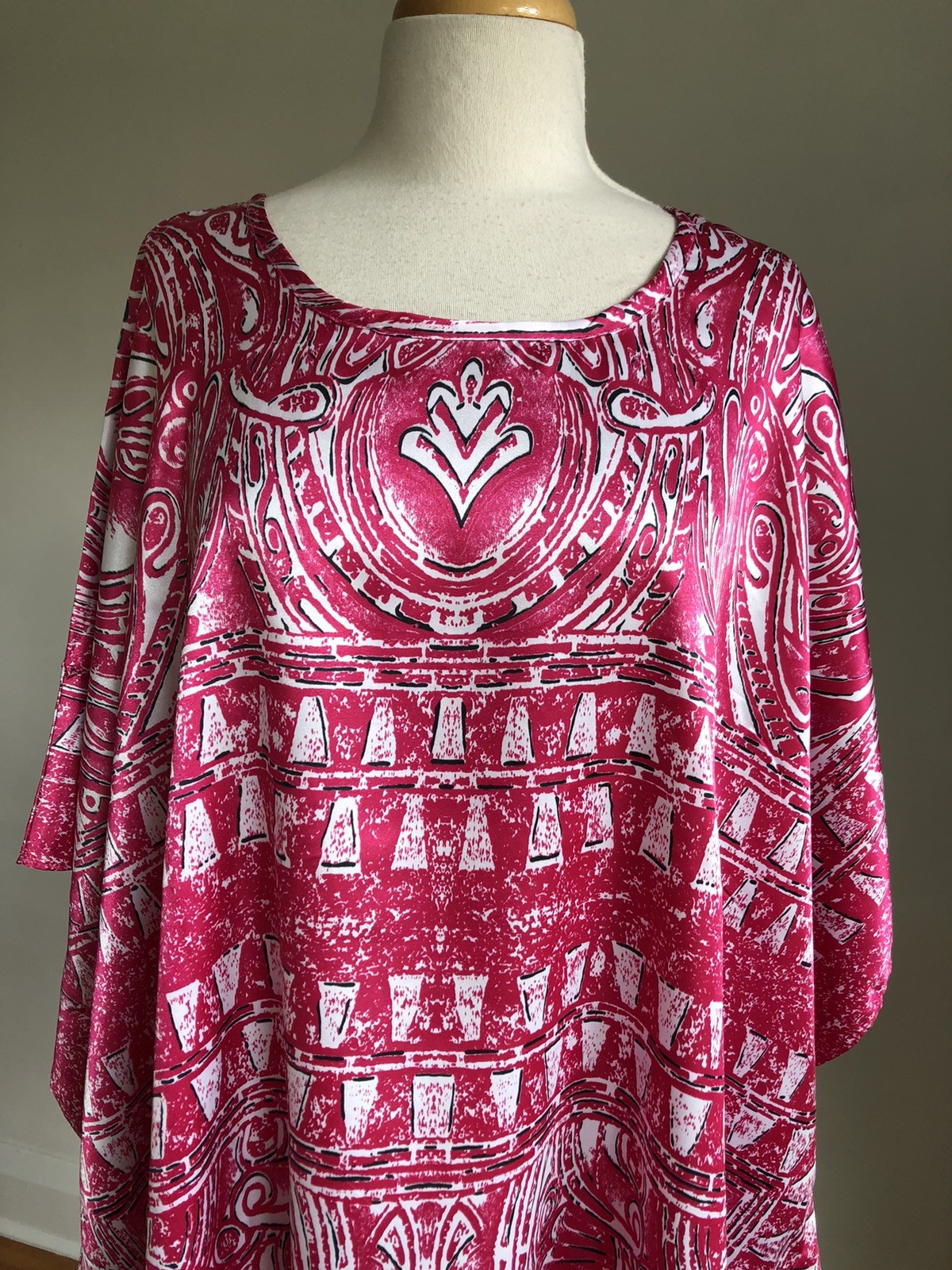 STUNNING VTG COLLECTIONS ETC Pink Satin Caftan Dress Loungewear MuuMuu SZ O/S