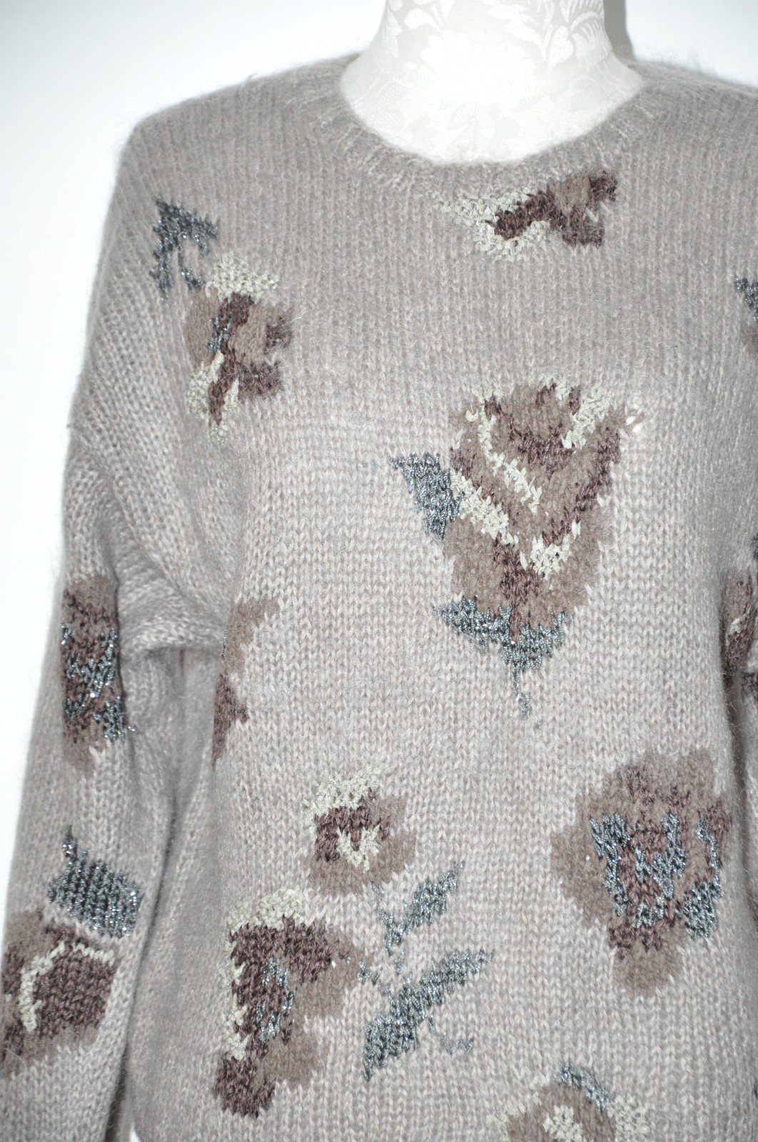 90s Vintage Gray Floral Mohair Wool Handknit Crewneck Cropped Sweater Women M L