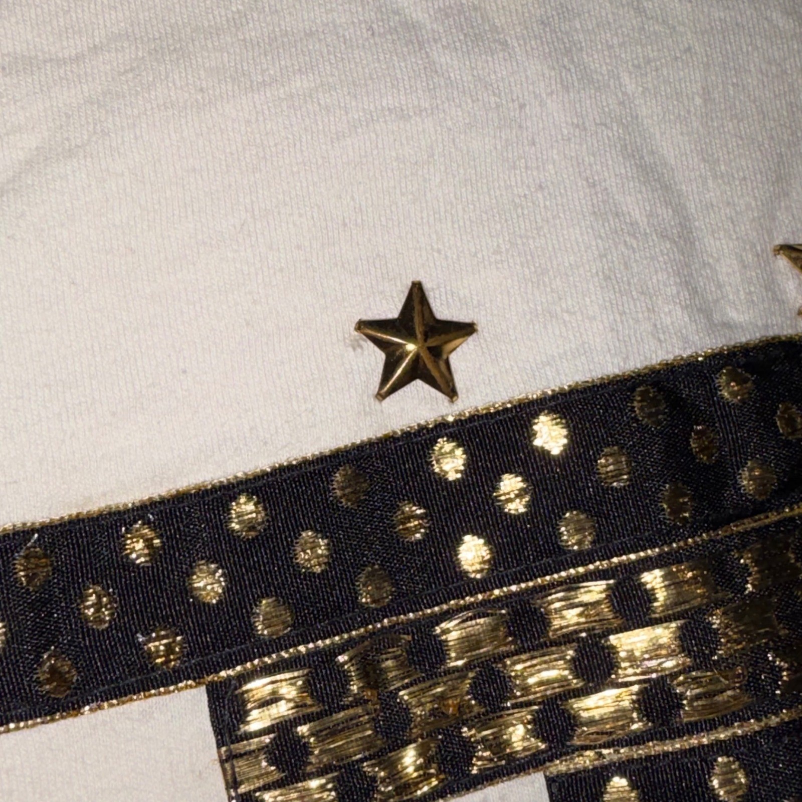 Beverly Hills Place Vintage Military Embellished T-Shirt Cream Gold Stars Size 1
