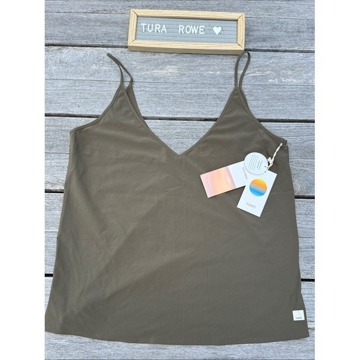 Vuori Villa Cami Dark Oregano Medium NWT Sleeveless Performance Tank