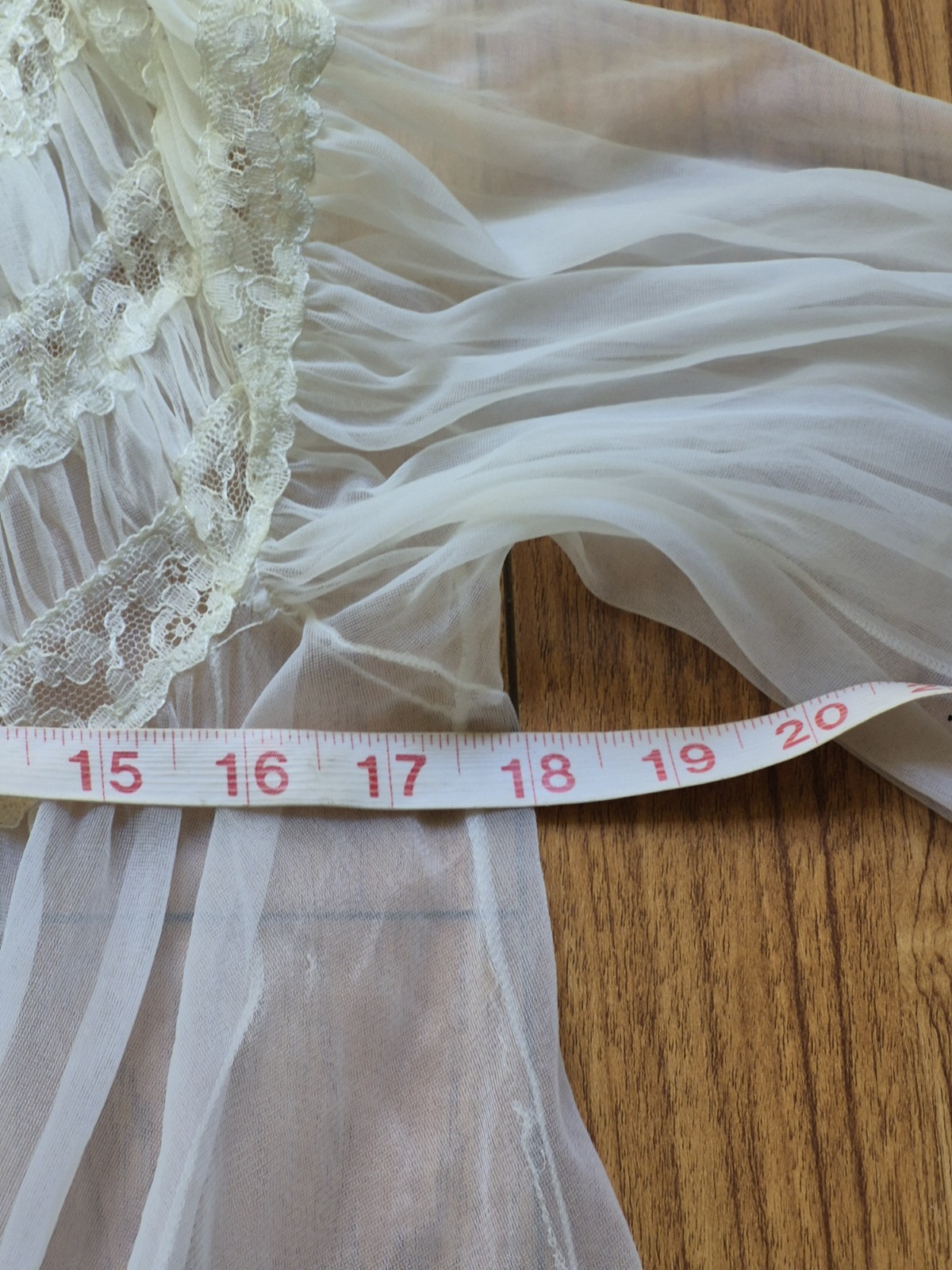 Vintage MCM Radcliffe Ivory Sheer Lace Smocked Bridal Peignoir Nightgown Set 2
