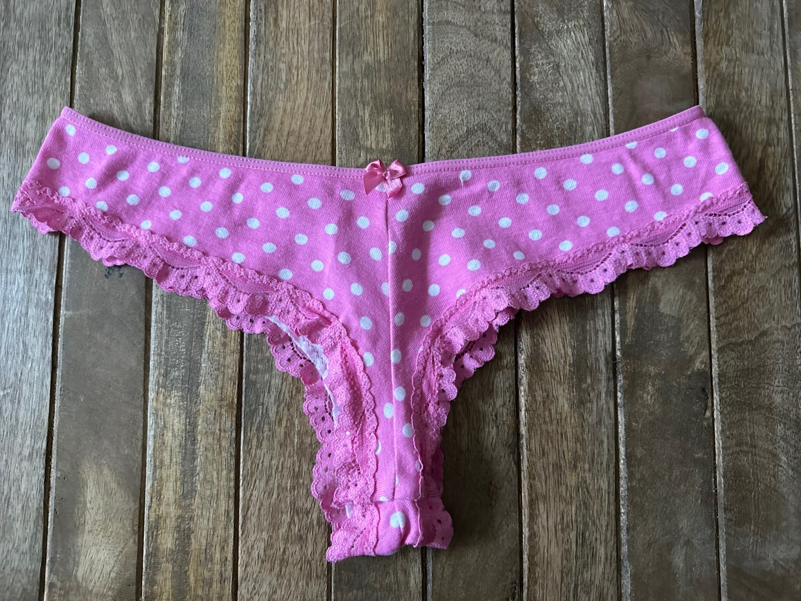 Vtg Victoria’s Secret Pink S Lace Trimmed Polka Dot Thong Panties Panty