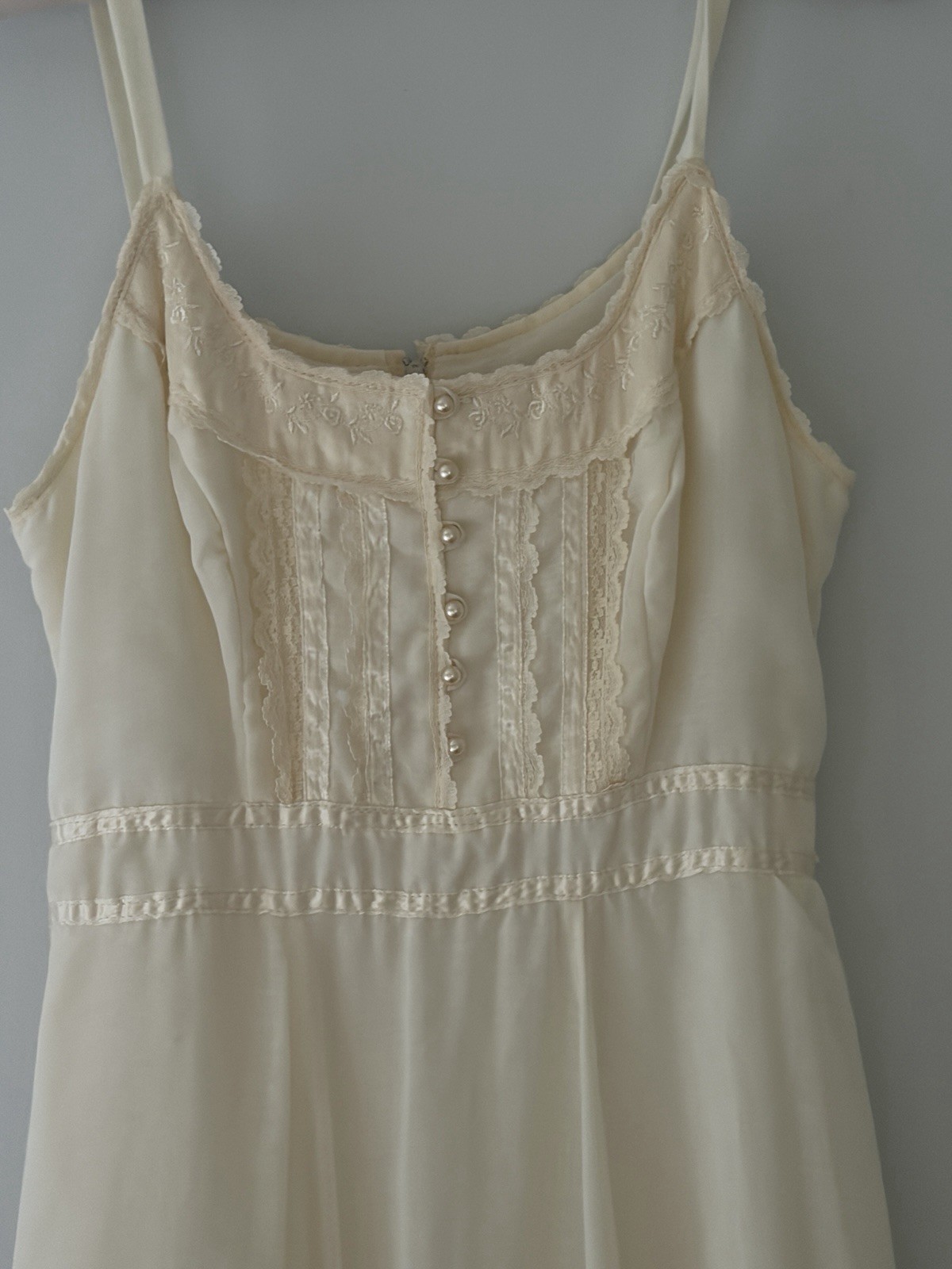 Vintage Ruffle Romantic Flowy Long Dress Pearl Lace Bodice XXS 70s/80s Vintage A