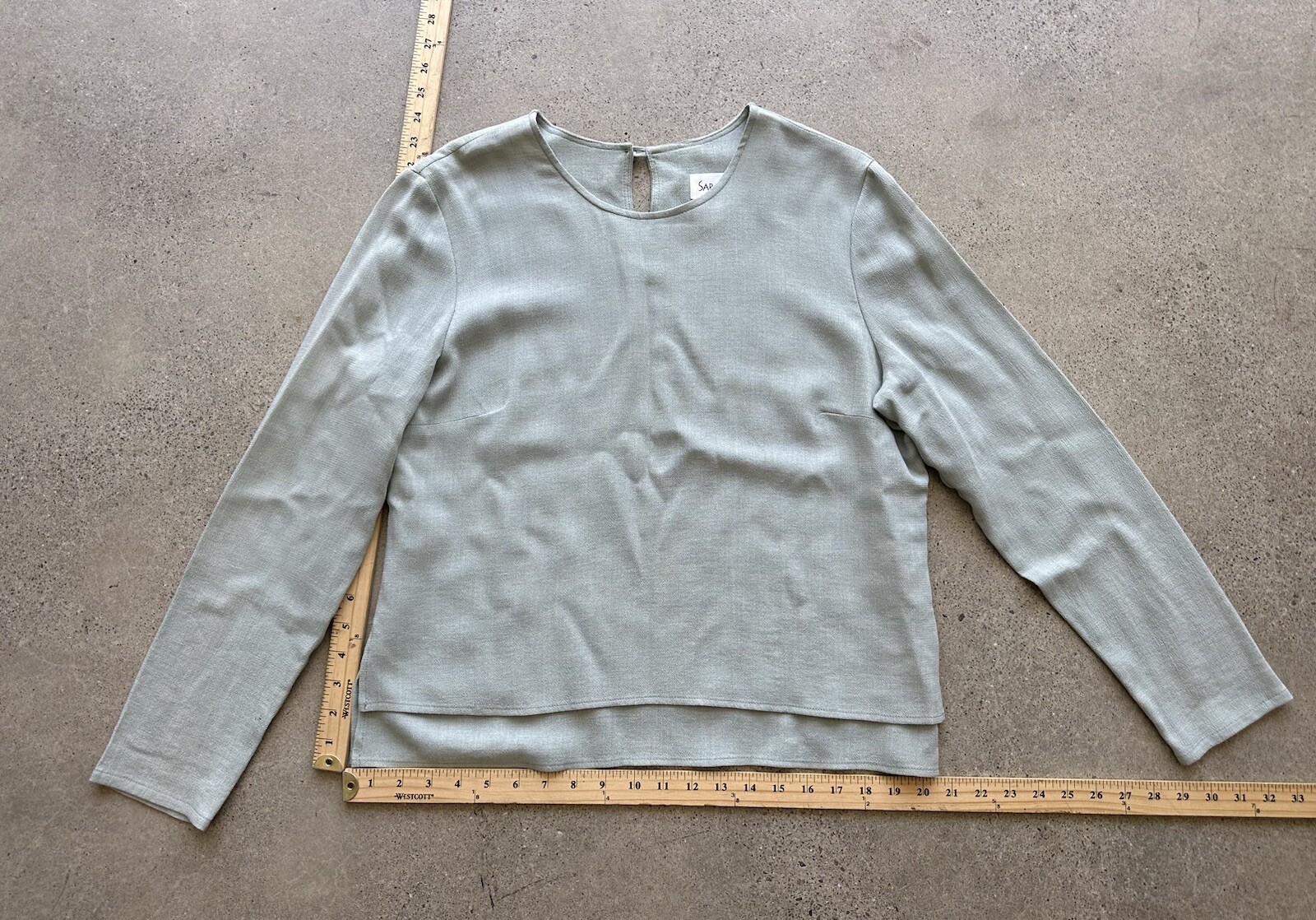 Vintage Sara Campbell Gray Rayon & Wool Long-Sleeve Top Size M Made in USA