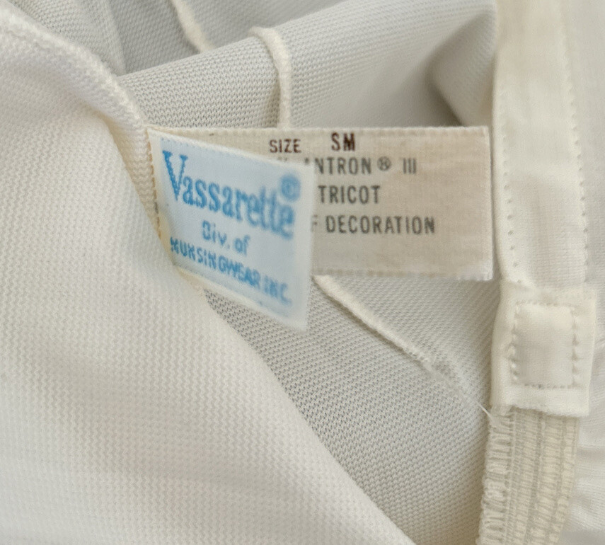 Vintage Vassarette Womens Ivory 100% Antron Nylon Midi Slip Size Small 36″ Long