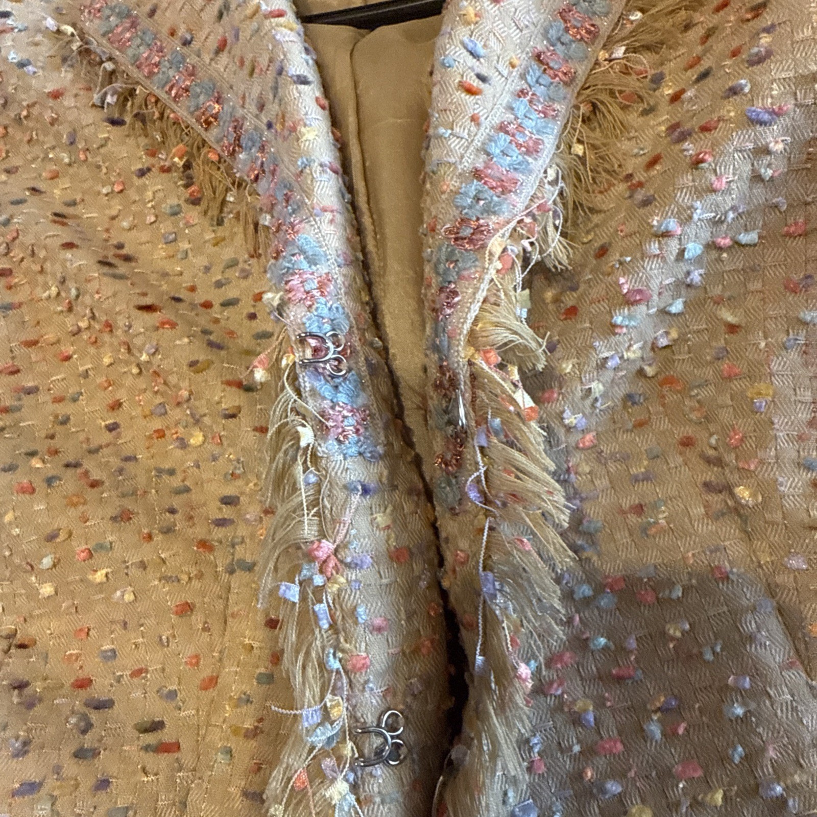 Bergamo Studio Beige Cream Tweed Blazer Size 10 Cropped Confetti Jacket Fringe
