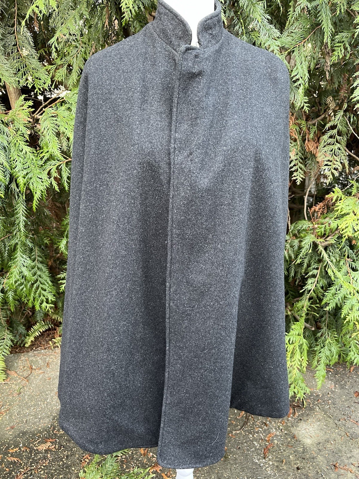 VTG Marvin Neitzal Wool Nurses Cape Dark Gray Green Lining O/S Repair Spot