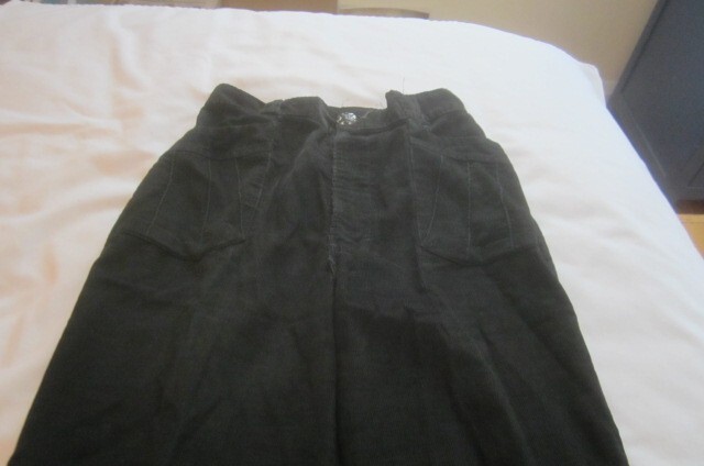 Vintage Women’s Size 25 – 26″ Waist Black Corduroy MISS H.I.S. Bell Bottom Pants