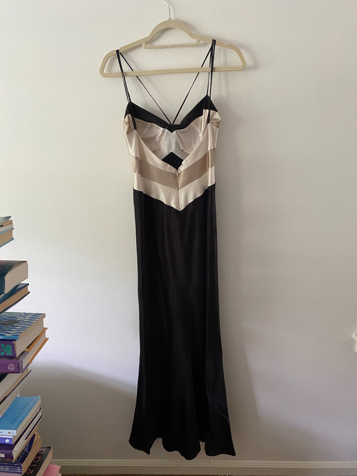 Vintage 1990s 100% Silk Black Deco Gown Gala Prom Formal Size 8