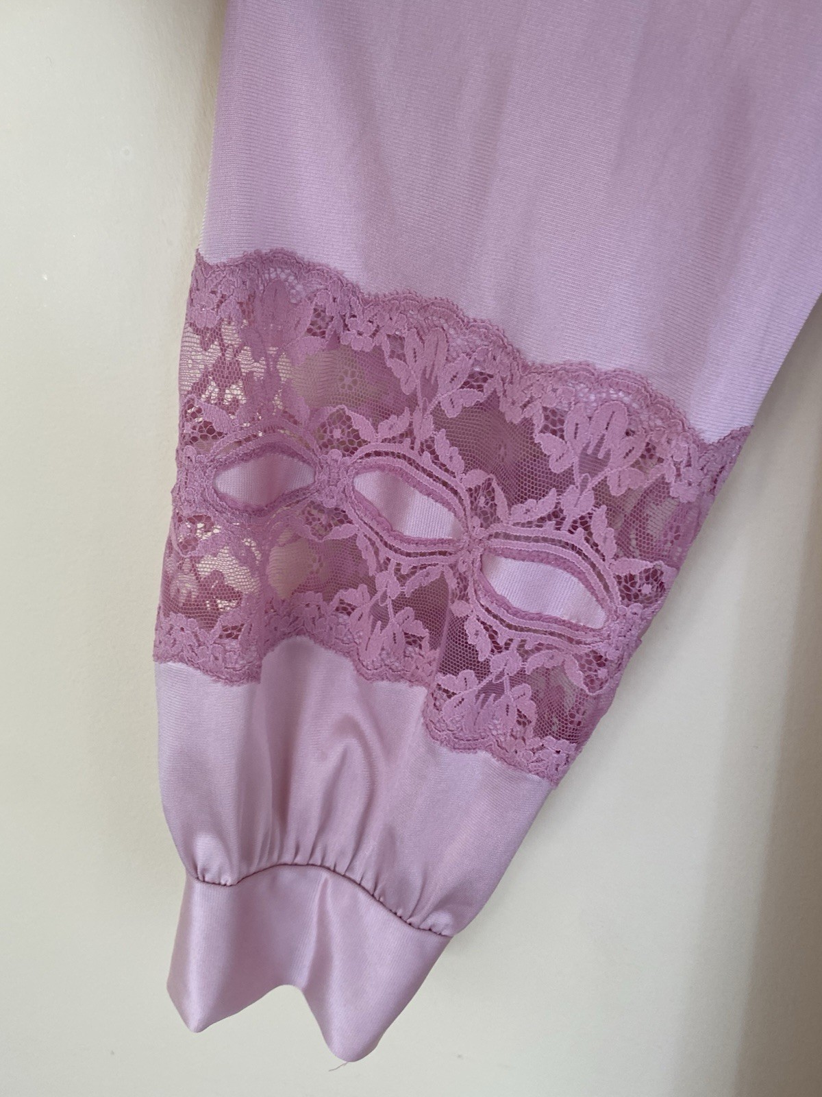 VTG Lily Of France Pink Nylon Robe Lace Accordion Pleating Necktie Large