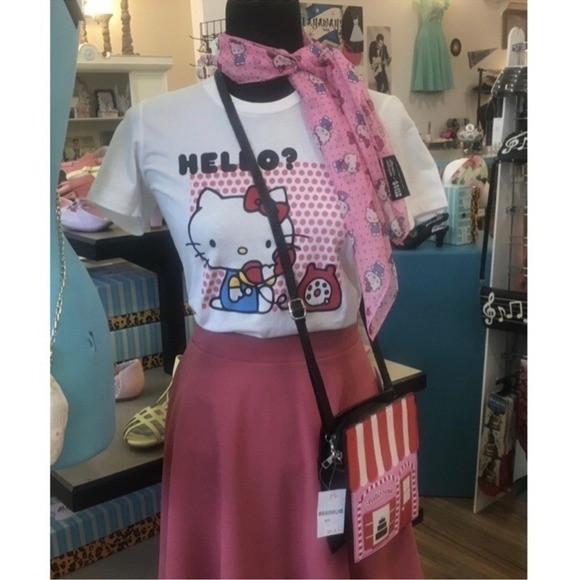 Unique Vintage Shirt Womens XXL White Hello Kitty Telephone Graphic Tee Retro