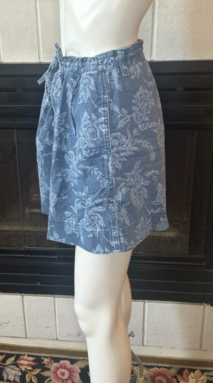 Vtg Blue Blues B Etc. 100% Cotton Roses acid print Shorts size 12 waist 29″