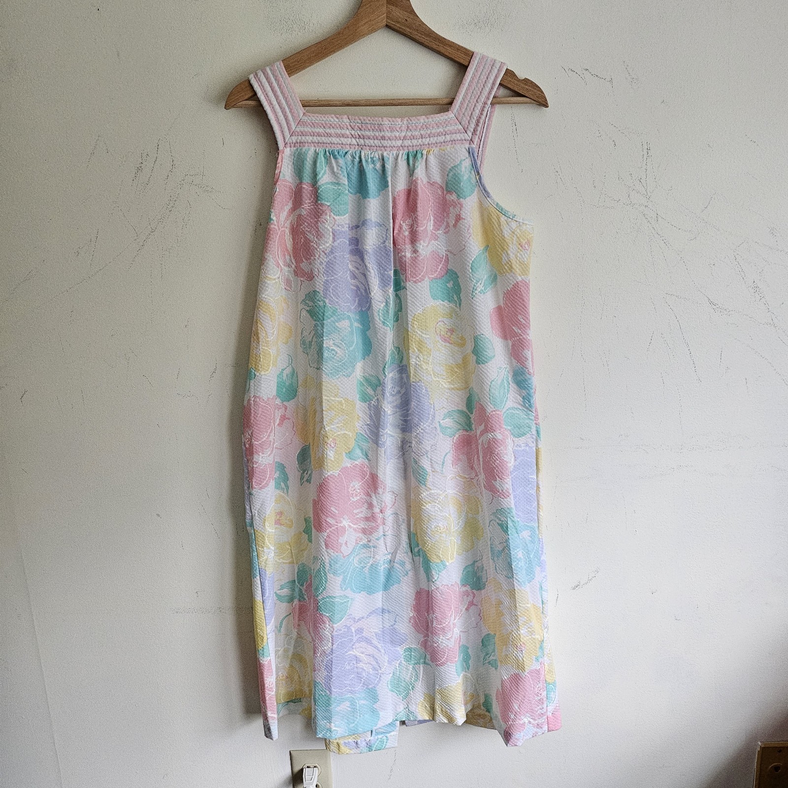 VTG 70s 80s It’s a Charm NWT Pastel Floral Seersucker House Dress Nightgown Med