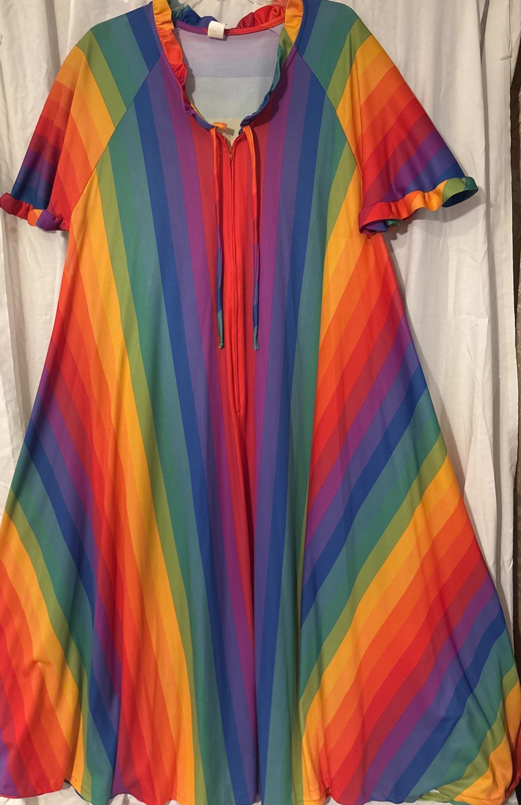 1970’s Vtg Rainbow Cafton Ruffles W/flowy 100% Polyester One Size Fits All