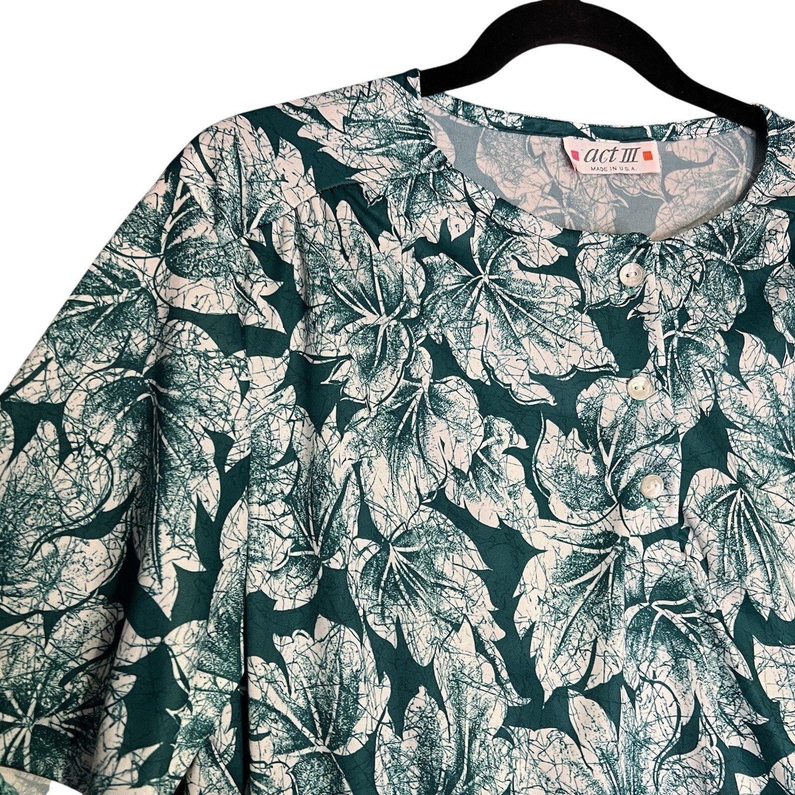 Vintage 80s Act III Top Ladies Large Green White Floral Leaf Shirt Made in USA