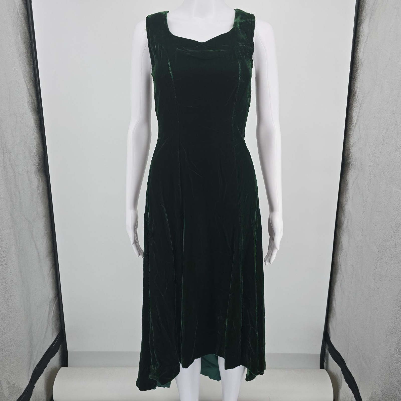 Vintage 1970s Deep Forest Green Velvet High Low Sleeveless Holiday Dress (XS)