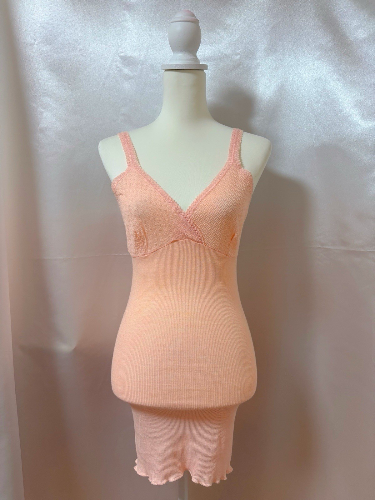 Vintage 1970s 1980s Italy mamabu Wool knit Camisole Top Pink Lace Romantic Boho