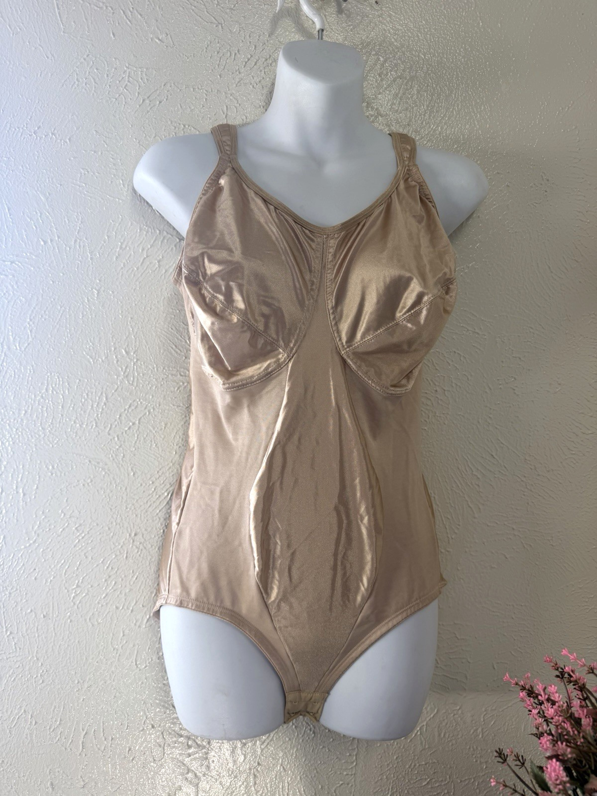 2000s Vintage Miracle Suit Shape Wear Bodysuit Beige Wireless Tummy Control 42DD