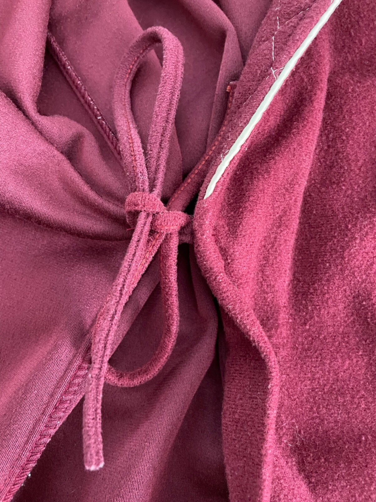 Vintage Jennifer Dale Long Fleece Belted Robe. Burgundy. Ladies 11.