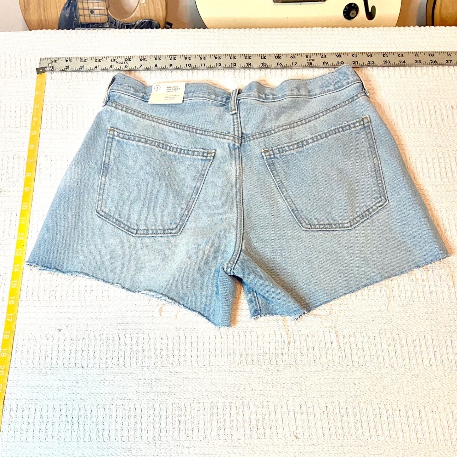 NWT Universal Thread Mid Rise 90s Baggy Jorts Size 8