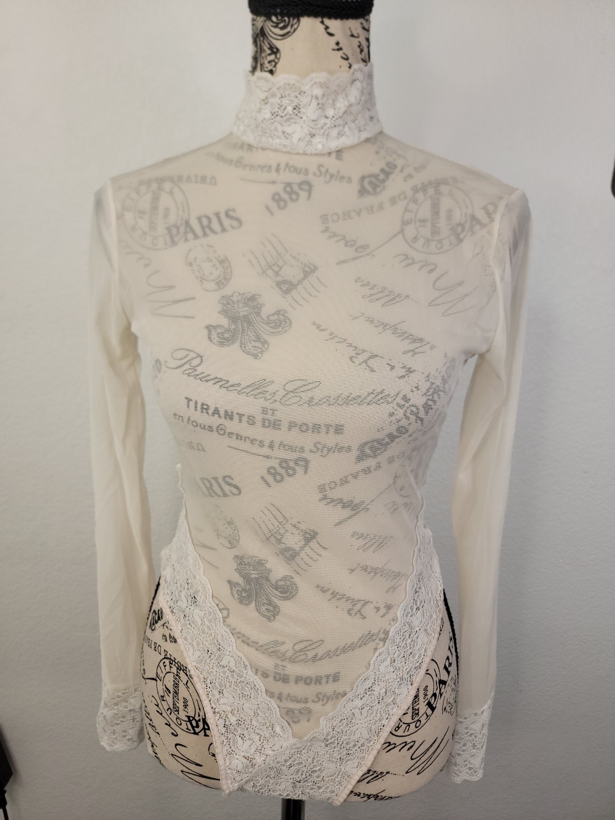 Vintage Shirley of Hollywood sheer Lace trim teddy S M Long Sleeves Bodysuit