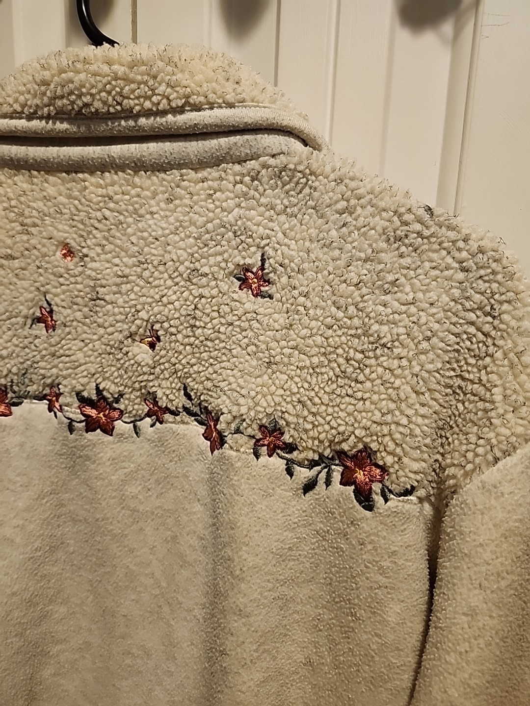 Northern Reflections Sz L Cream Gray Blend Fleece Embroidered Flowers Jacket