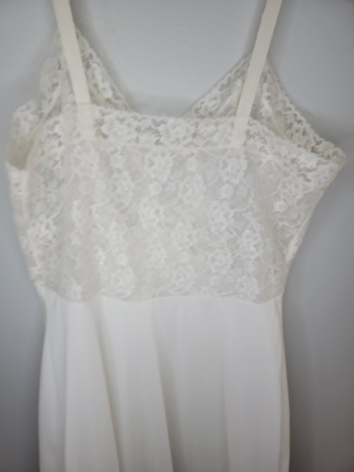 Vintage Shadowline Tricot Nylon White Full Slip Pleats/Lace Detail Size 34