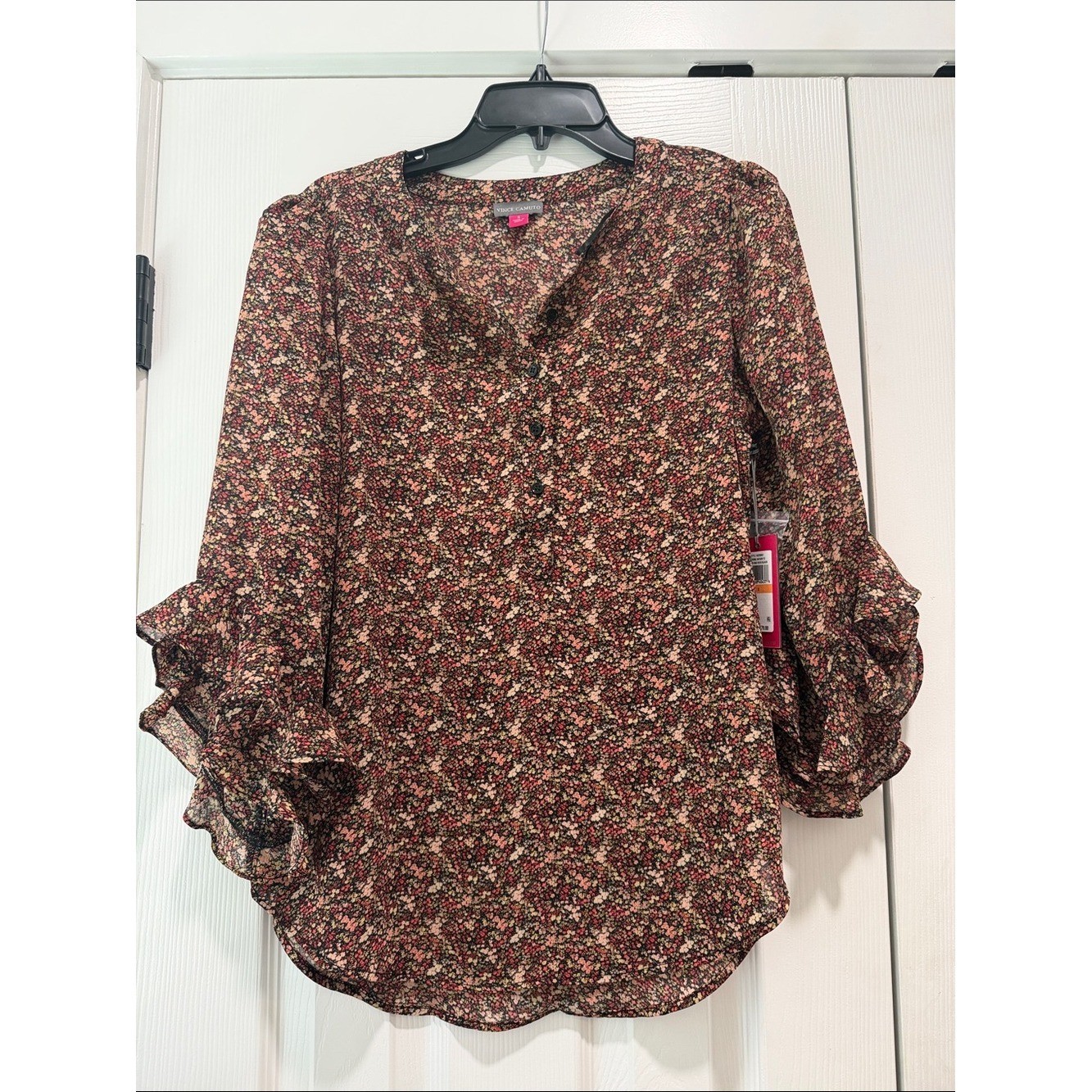 NWT VINCE CAMUTO Floral Ruffle Sleeve Women’s Blouse – Brown Multi small